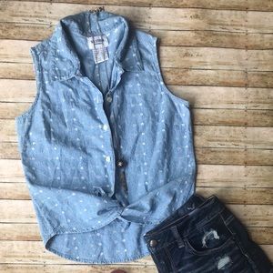 Solutions Eyelet Top